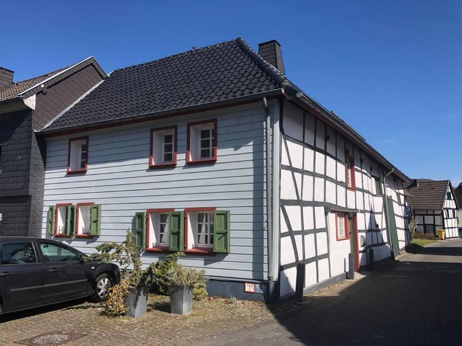 Die Kleine Villa Olefant Im Historischen Ortskern Von Schleiden-Olef Buitenkant foto